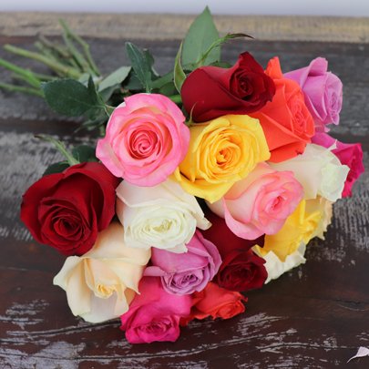 Buquê de 18 Rosas Coloridas