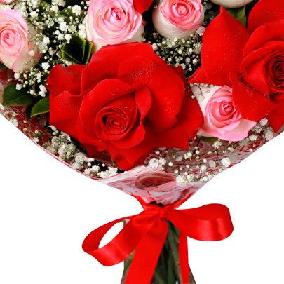 Buquê Love de Rosas Vermelhas e Cor de Rosa