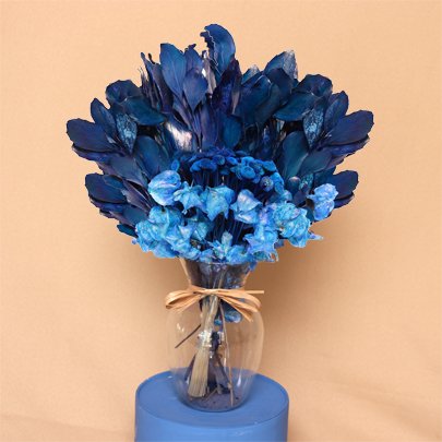 Vaso com Amistosas Flores Secas Azuis | Nova Flor