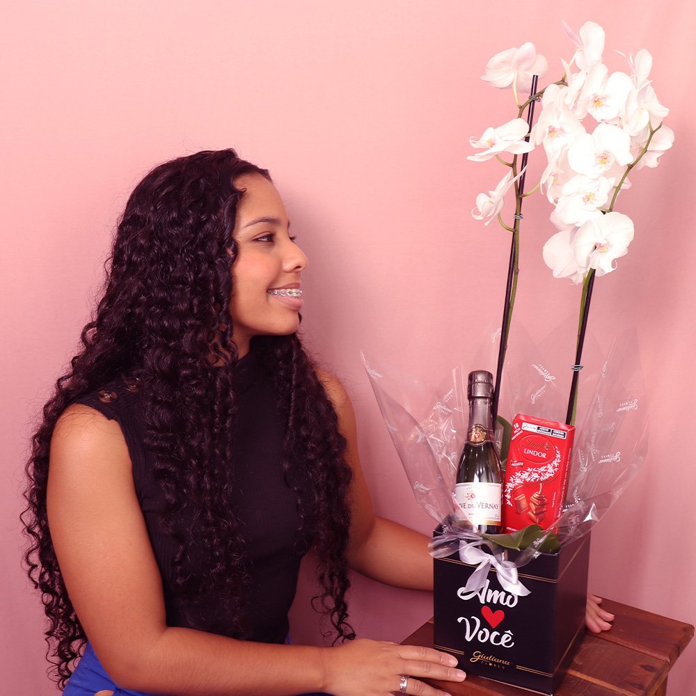 Kit Amo Você com Orquídea Phalaenopsis Branca e Lindt