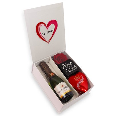 Kit Te Amo com Rosa Encantada e Lindt e Espumante