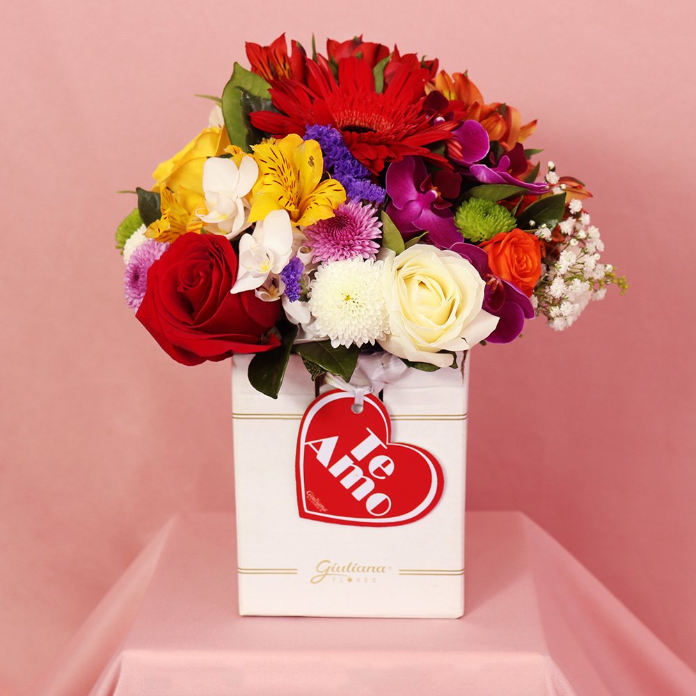 Arranjo de Mix de Flores Te Amo