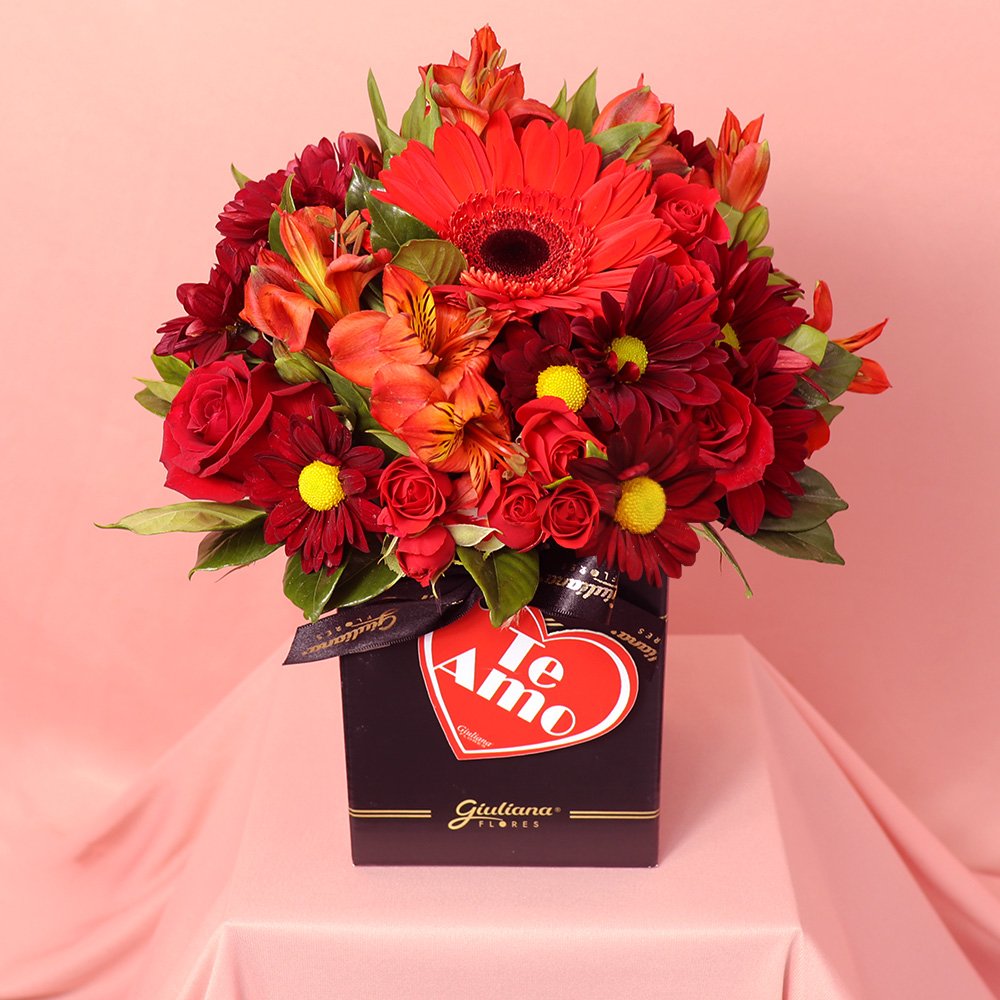 Arranjo de Mix de Flores Vermelhas Te Amo