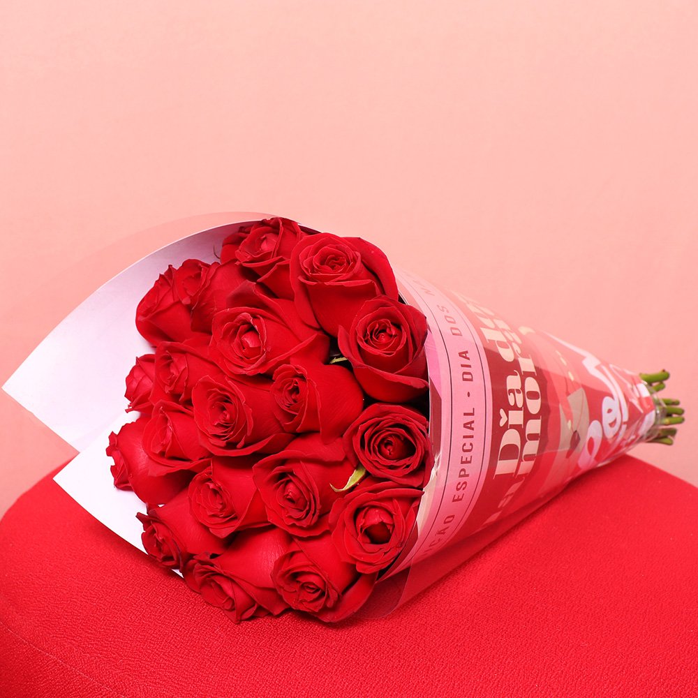 Buquê de 20 Rosas Vermelhas Namorados