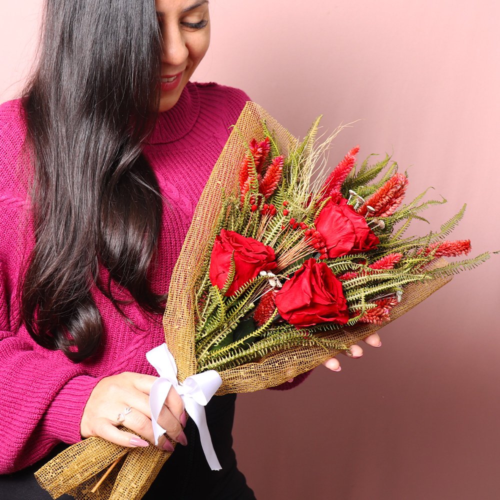 Célebre Buquê de Rosas Encantadas Vermelho