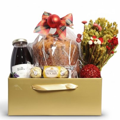 Cesta Natal de Ouro com Buquê de Flores Secas e Panettone