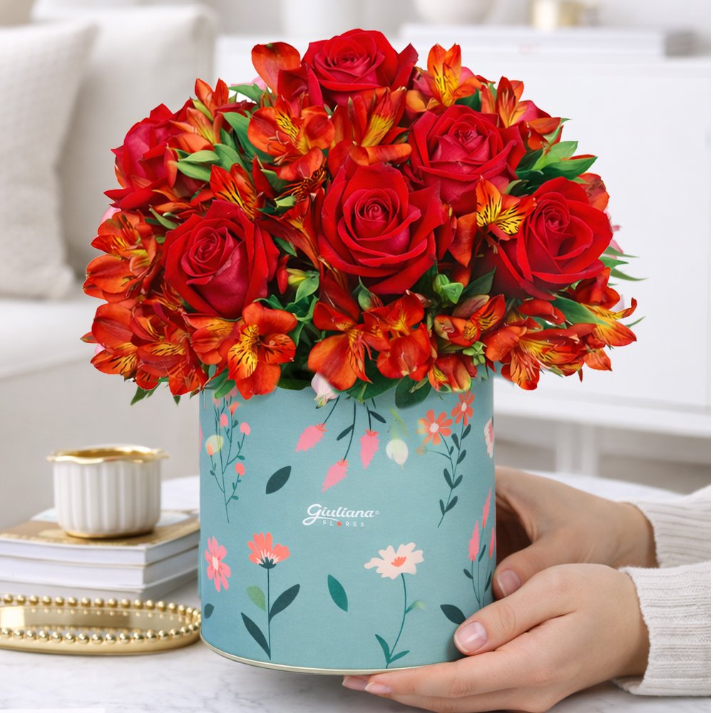 Arranjo Harmonia de Rosas e Astromélias Vermelhas