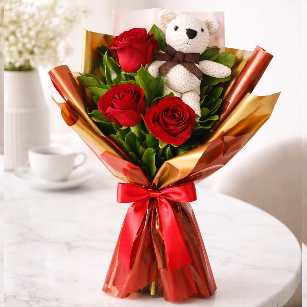 Buquê Trio de Rosas Vermelhas com Urso Chaveirinho