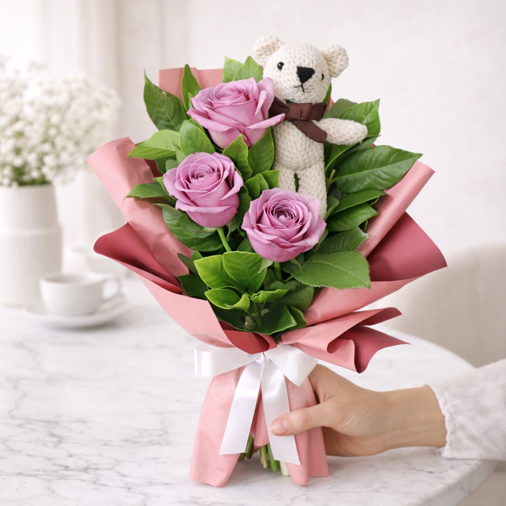 Buquê Trio de Rosas Lilás com Urso Chaveirinho