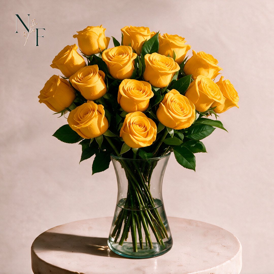 Arranjo Serenidade com 12 Rosas Amarelas