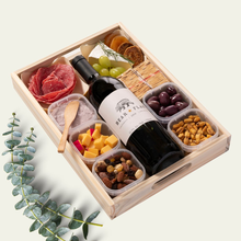 Tábua de Queijos, Frios, Vinho, Frutas na Bandeja