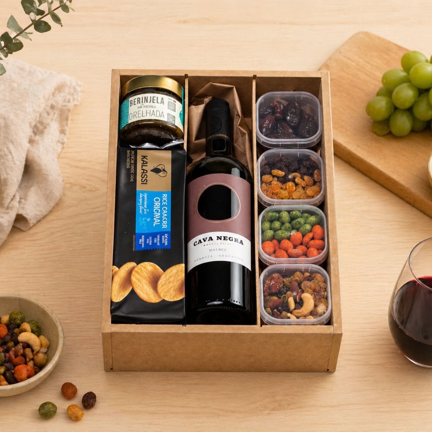 Kit Vinho Tinto Cava Negra e Petiscos