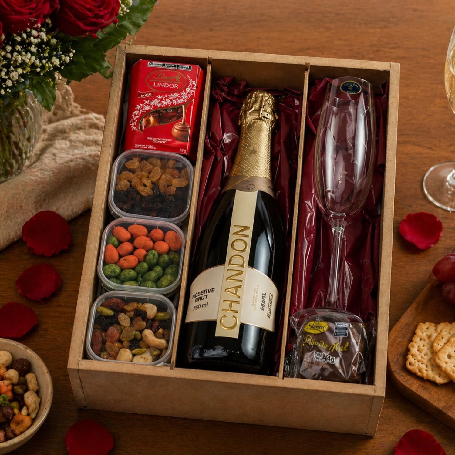 Cesta Romântica Premium com Chandon, Taça e Chocolates