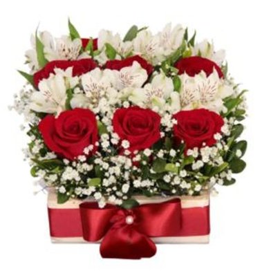 Caixa Soft Flowers com Rosas e astromélias