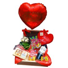 Cesta de Vinho Romântica com Balão 