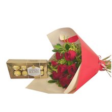 Buque de 5 Rosas Vermelhas e bombom Ferrero Rocher