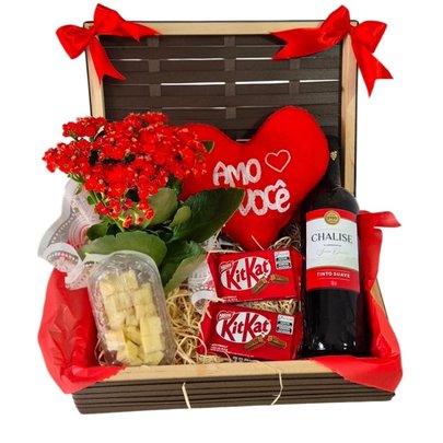 Cesta com Vinho Amorzinho