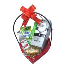 Cesta Bebida e Ferrero Coração Alvinegro Praiano