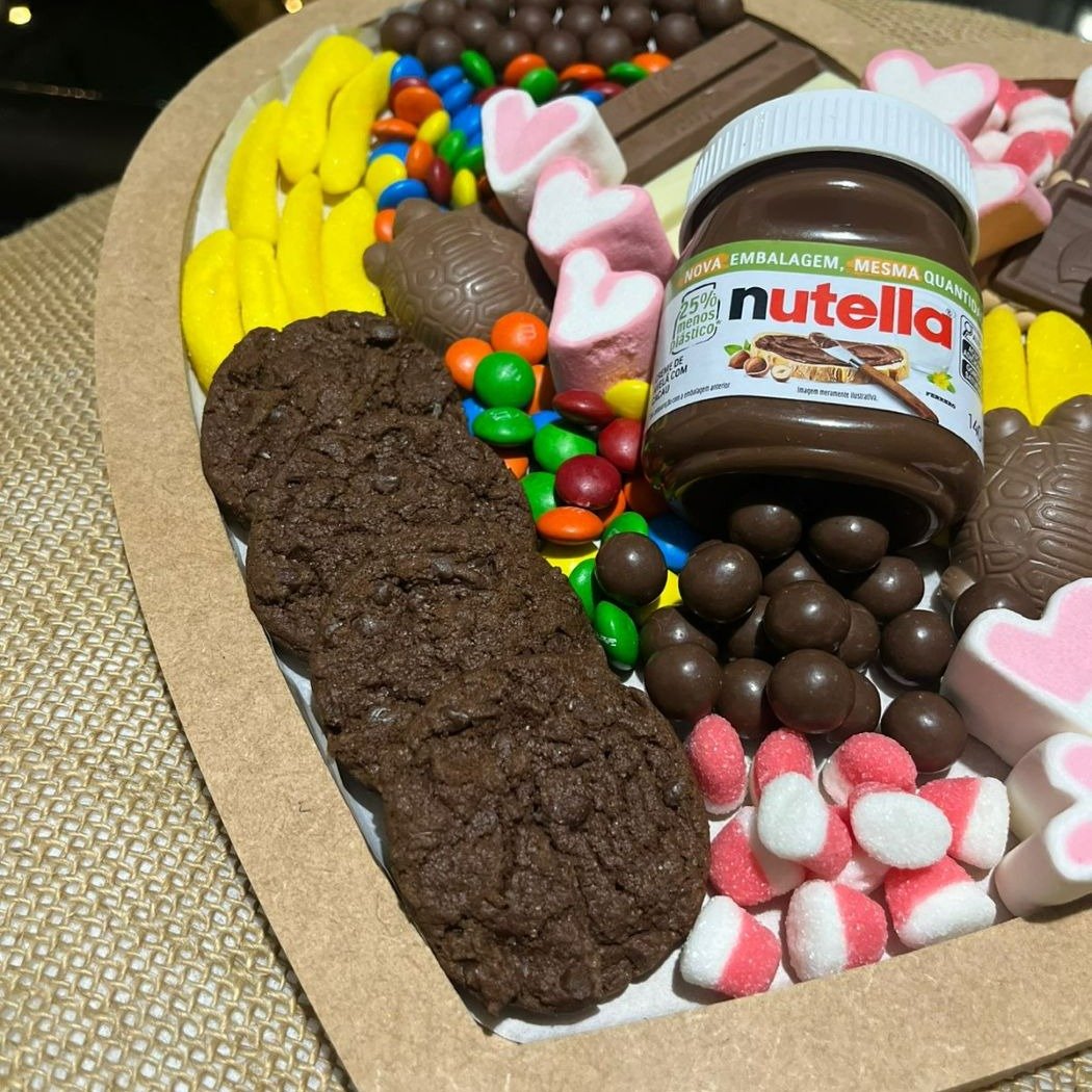 Cesta de Guloseimas Amor Açucarado