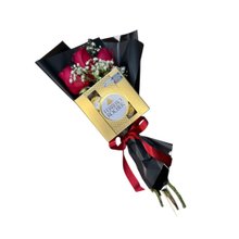 Ramalhete Trio de rosas Ferrero Rocher