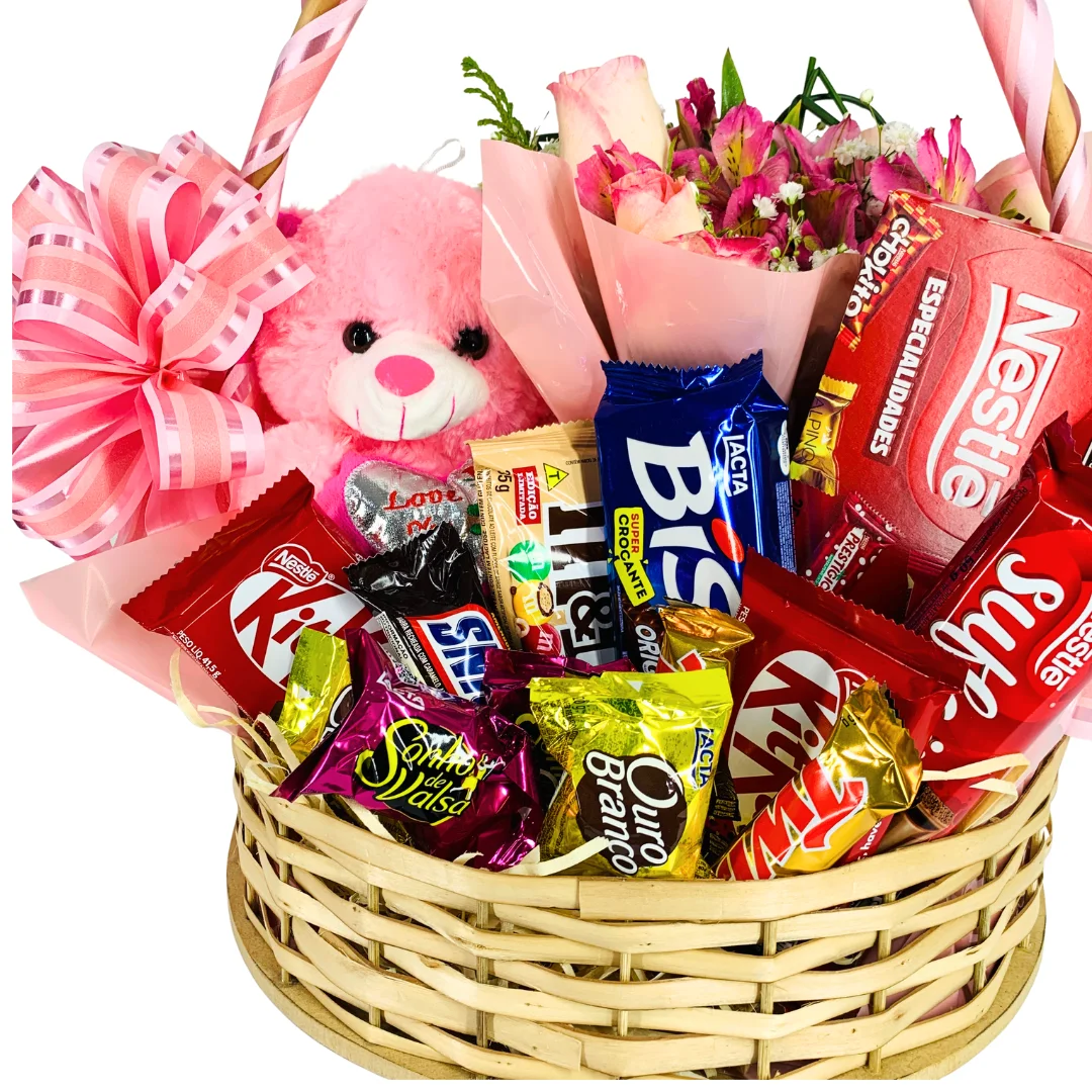 Cesta de Chocolates com Pelúcia e Arranjo de Rosas