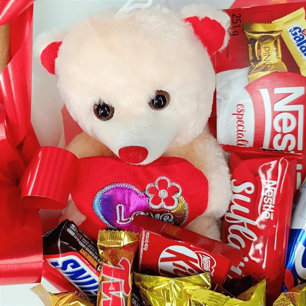 Abraço Doce Chocolates e Pelúcia em Cesta Encantadora