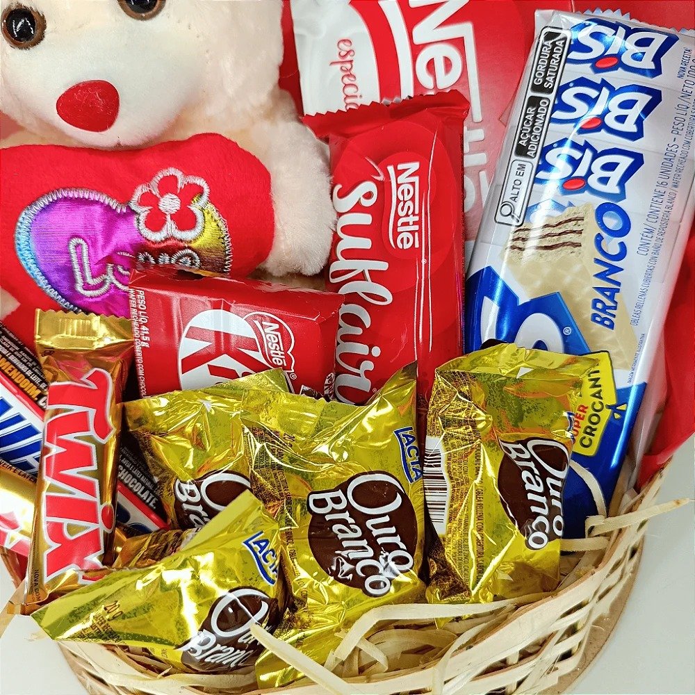 Abraço Doce Chocolates e Pelúcia em Cesta Encantadora