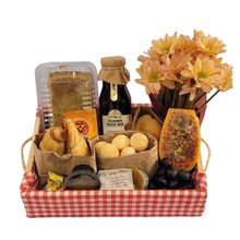  Café da Manhã com Pão de Batata, Frutas e Bolo