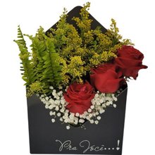 Caixa Envelope Com Rosas vermelhas