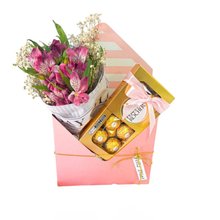 Envelope com Flores e Chocolate