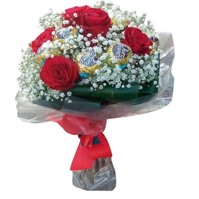 Buquê com Rosas e Bombom