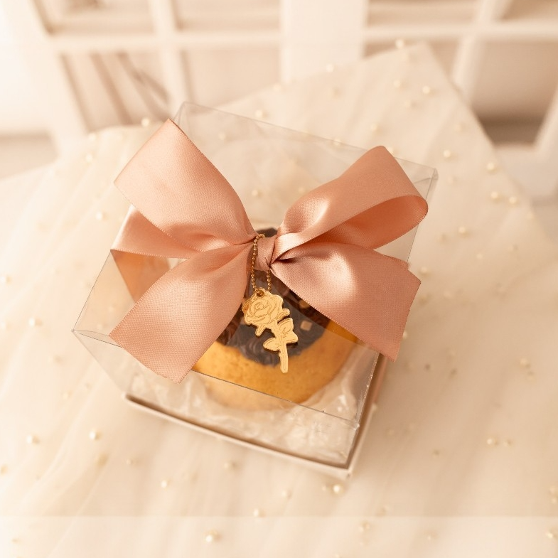 Cesta Presente Entre Pétalas Dia das Mulheres