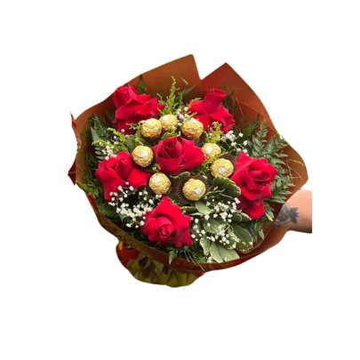 Buquê de Rosas Love com Ferrero