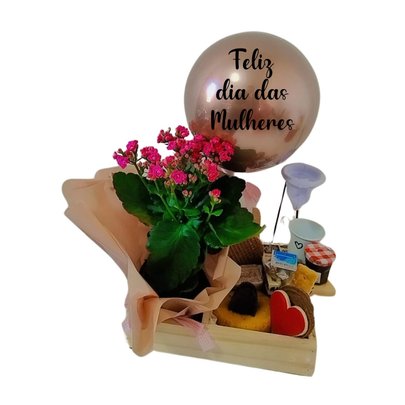 Cesta de Café com Flor Dia das Mulheres