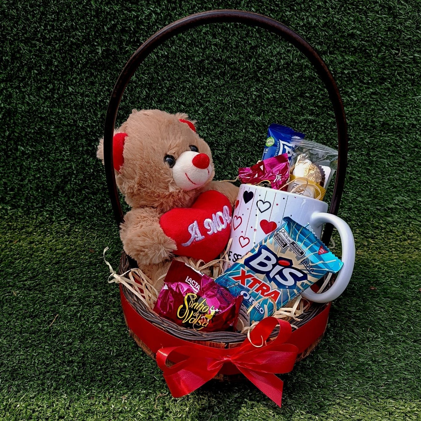 Cesta de Chocolate com Pelucia Amore