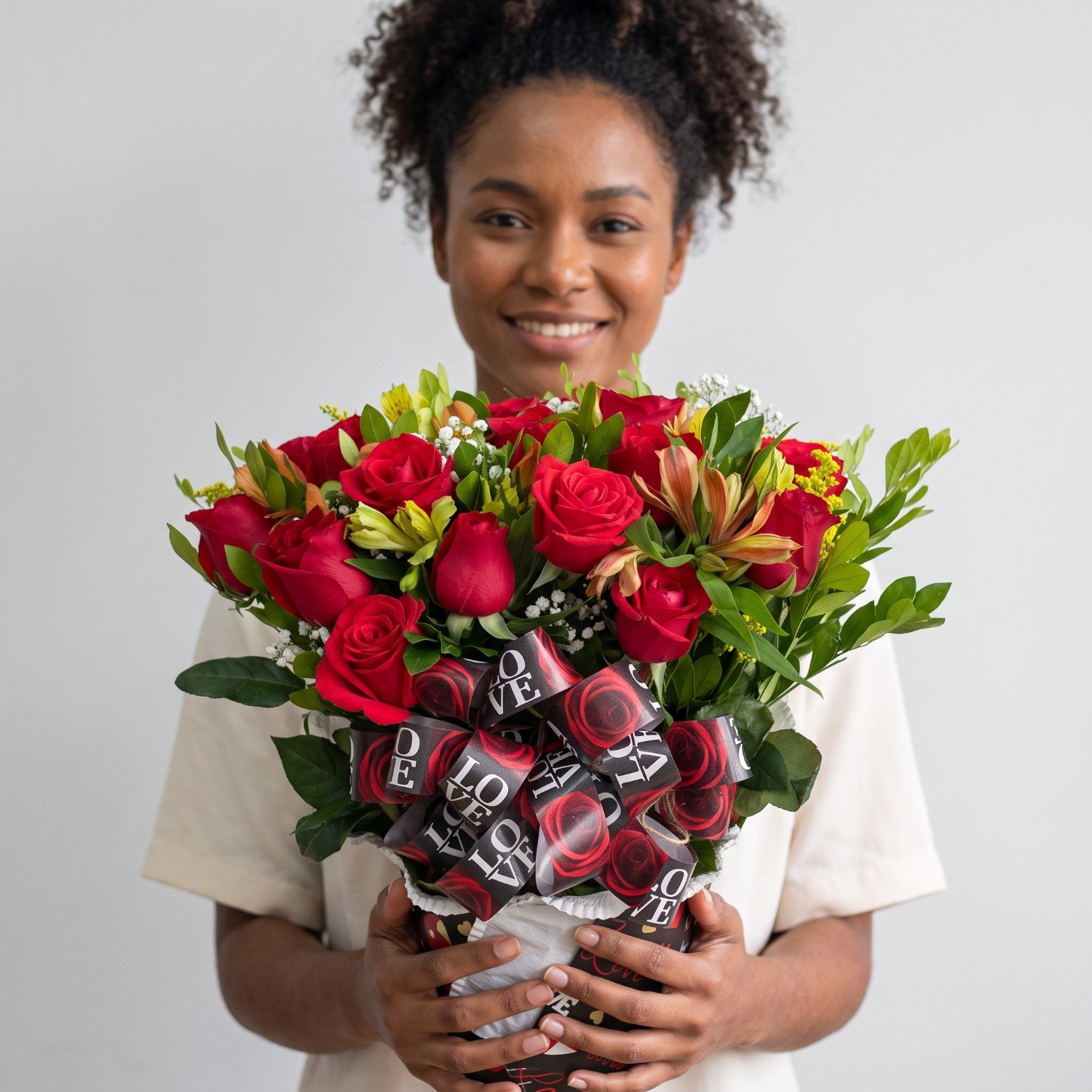 Buquê com 14 Rosas Vermelhas