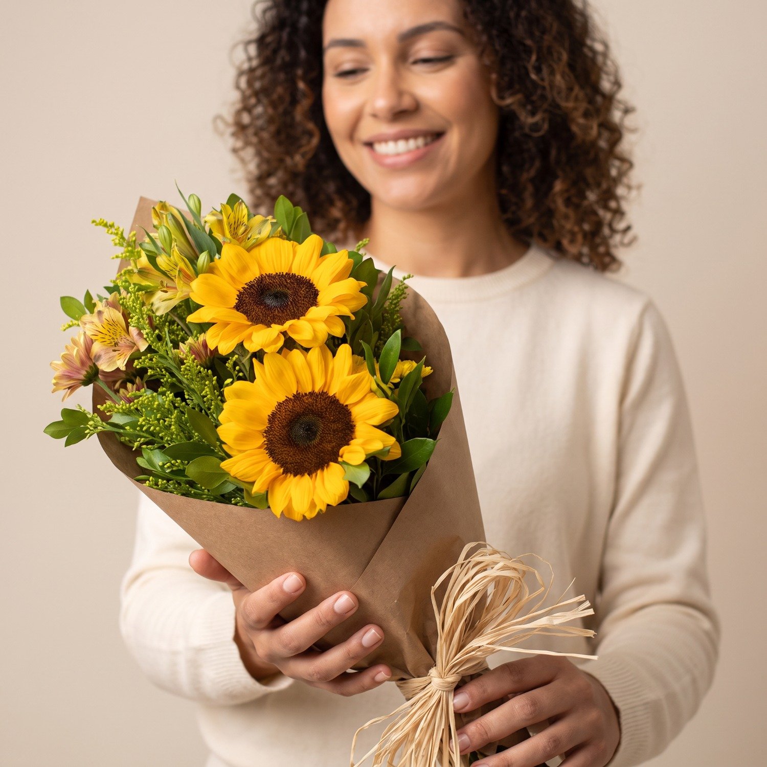 Buquê com 02 Flores de Girassol 