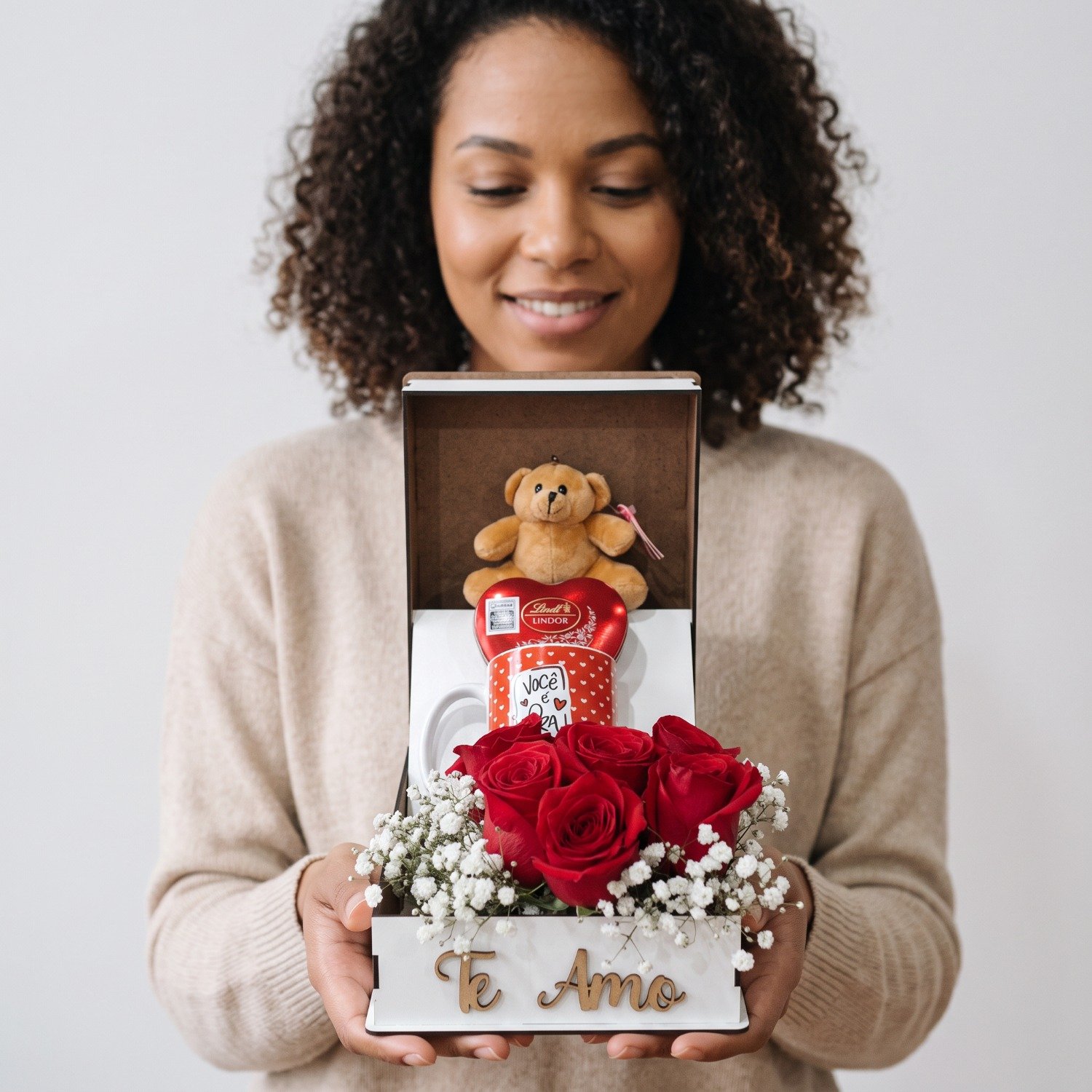 Surpreenda Seu Amor com a Caixa Love 