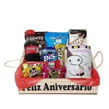 Cesta de Aniversário Chocolates Com Caneca