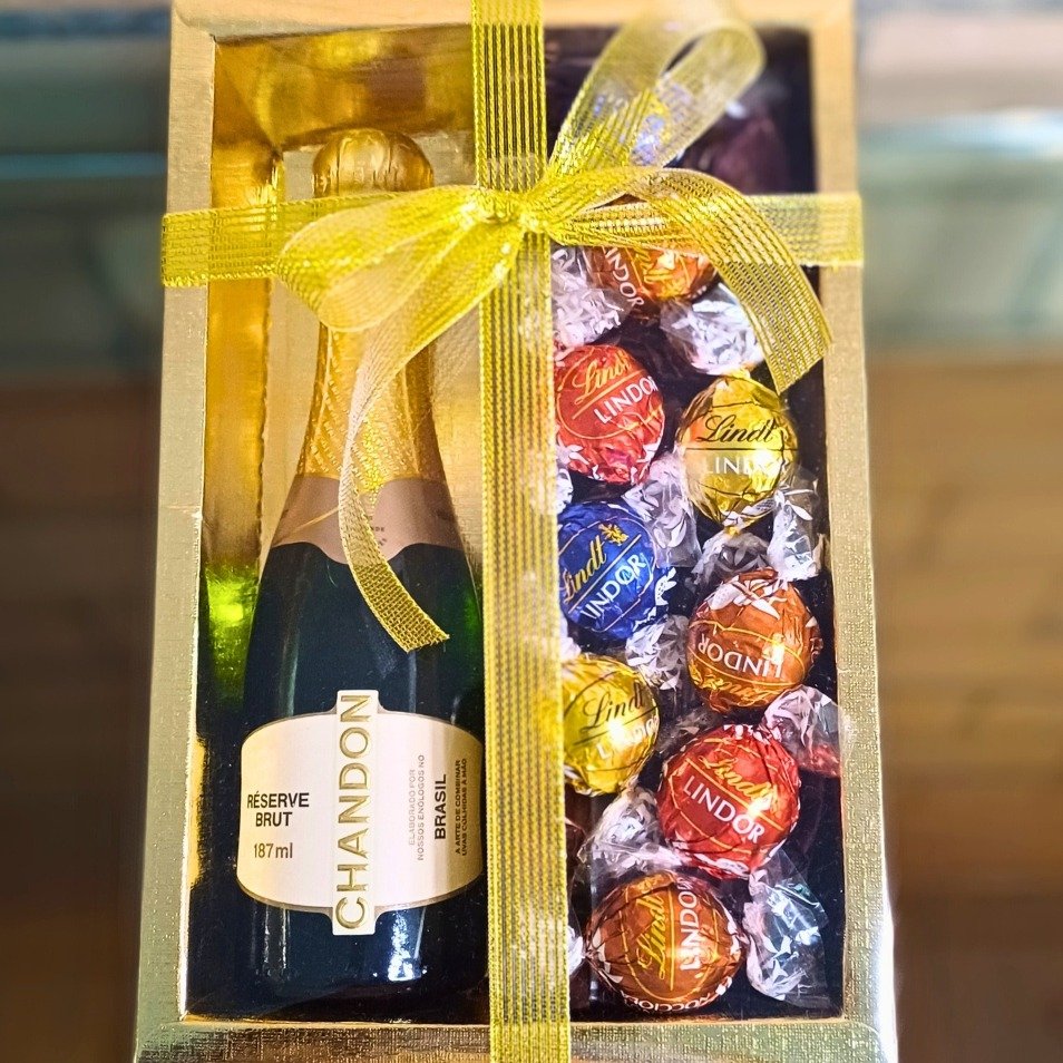 Presente Elegante Dourado Chandon Lindt