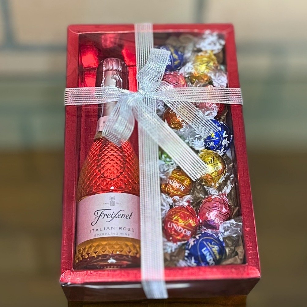 Presente Vermelho: Freixenet Rosé e Chocolate Lindt
