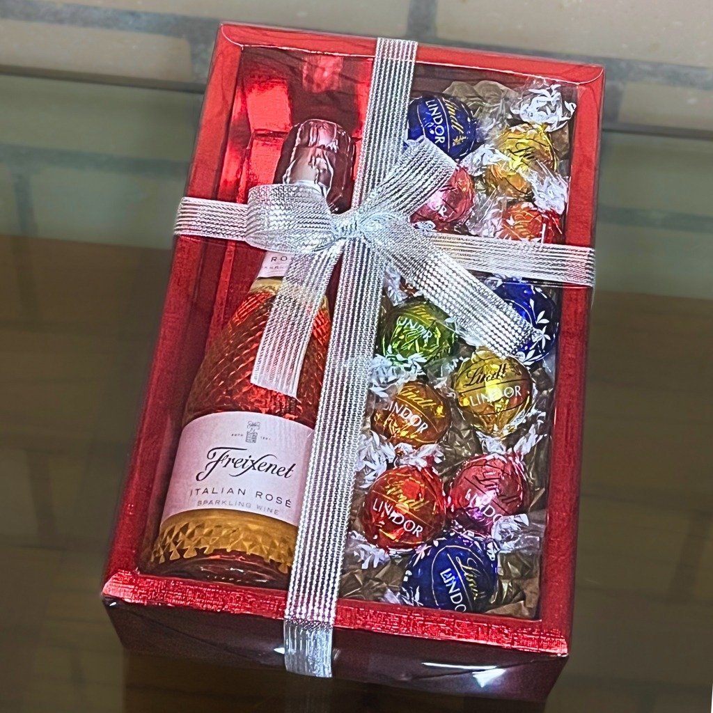 Presente Vermelho: Freixenet Rosé e Chocolate Lindt