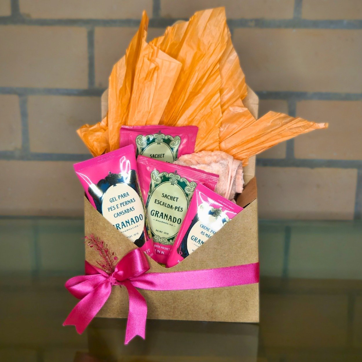 Carta Rosa: Cuidados com Pés e Mãos Granado Pink