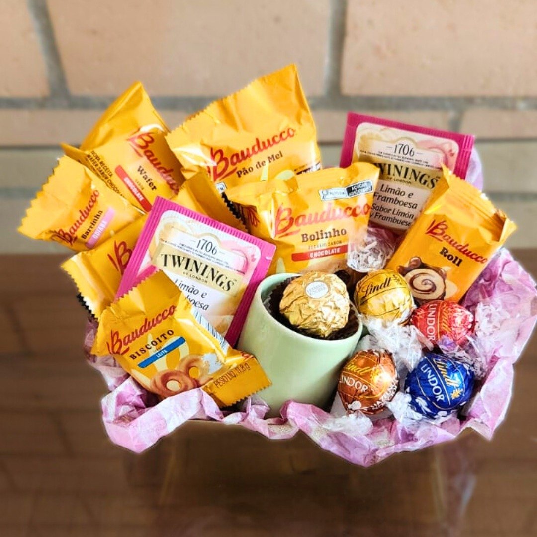 Cesta Gourmet Floral Lindt, Ferrero e Bauducco
