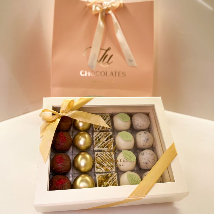 Caixa Luxo 20 Doces Sortidos Lu Chocolates