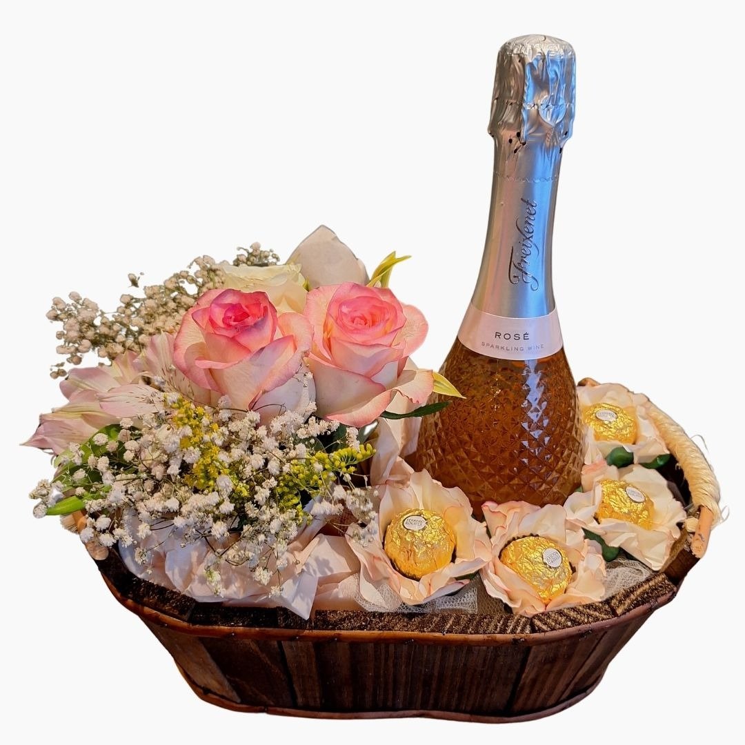 Cesta Freixenet Rose 