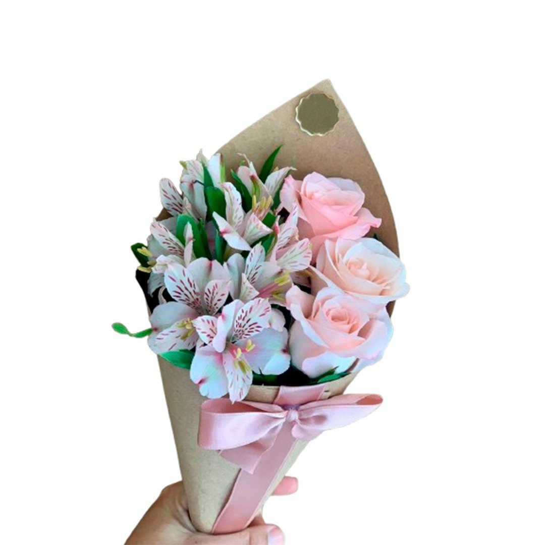 Cone Mix de Rosas e Astromélias
