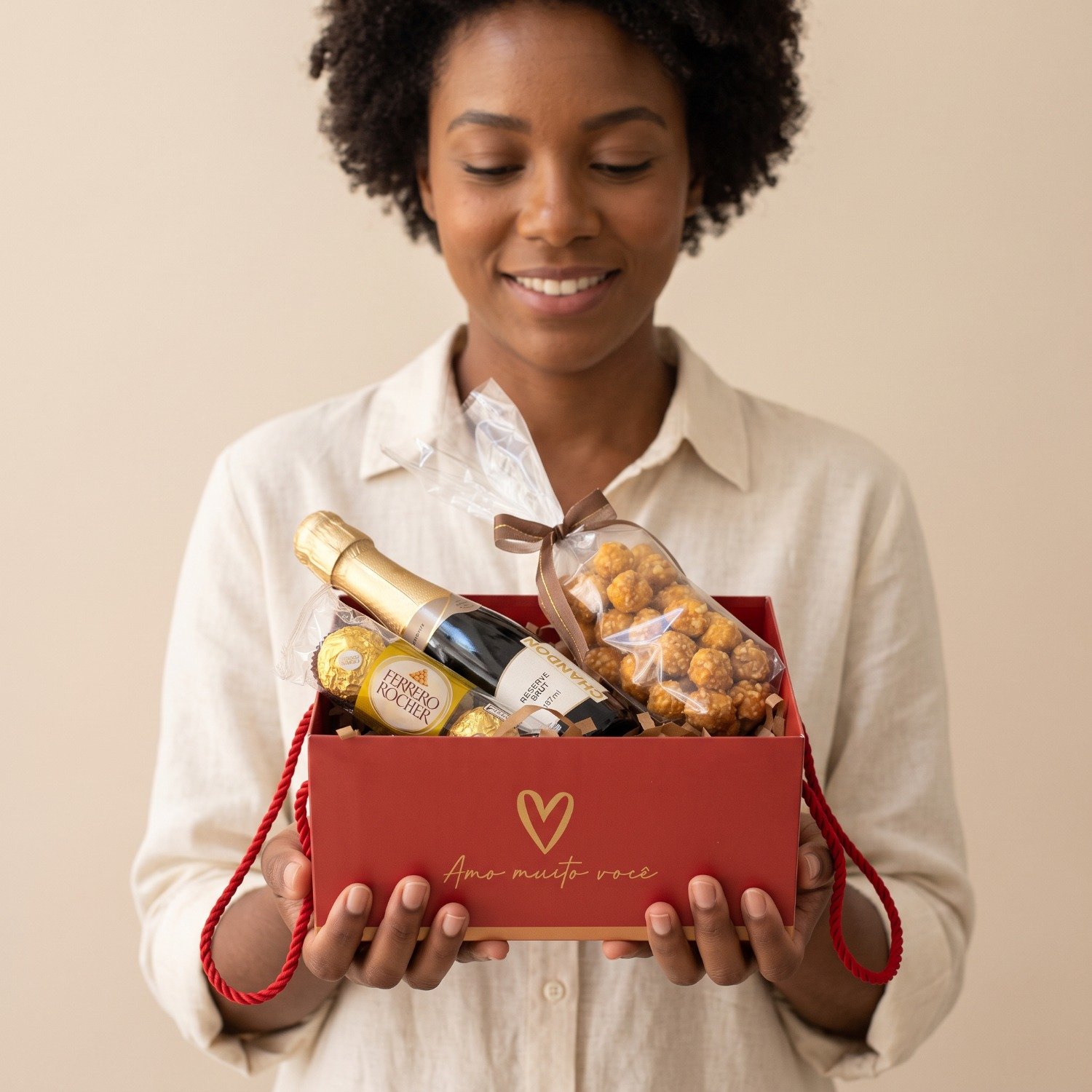 Cesta Amor com Chandon, Pipoca e Ferrero 