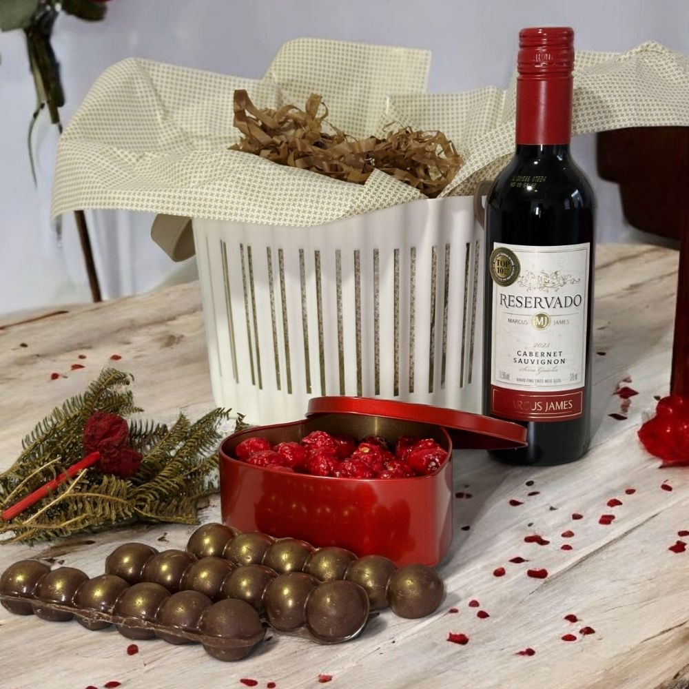 Linda Cesta de Vinho a Dois