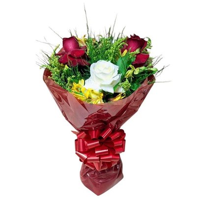 Buquê 03 rosas vermelhas com branca